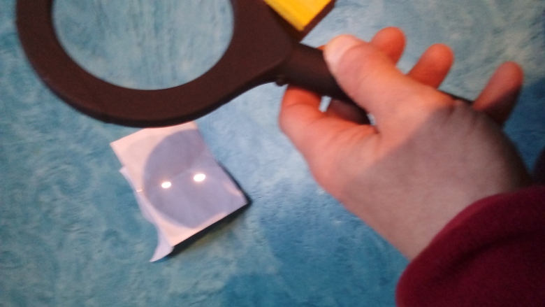Loupe bizarre (mesure de focale)